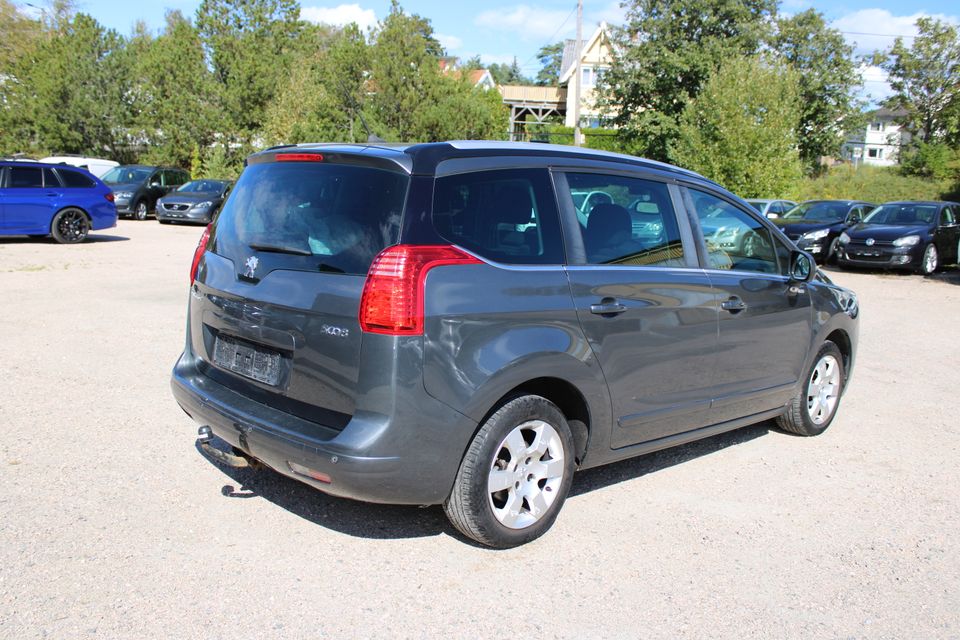Peugeot 5008 1.6 HDi (114 ch) 7 places | Navigation | CC | Supports latéraux