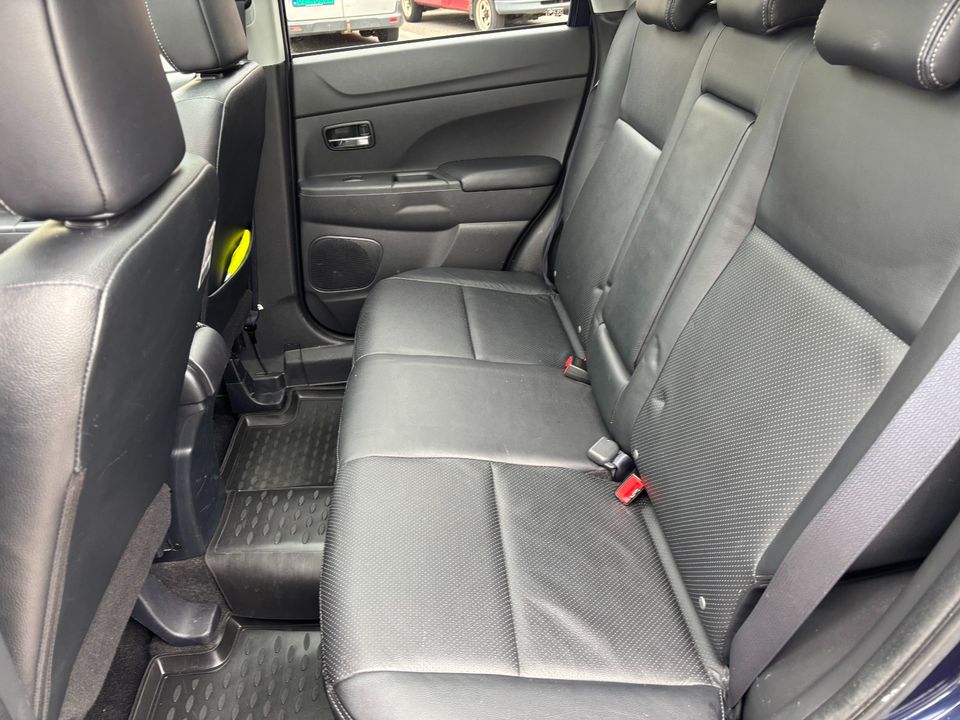 Peugeot 5008 1.6 HDi (114 ch) 7 places | Navigation | CC | Supports latéraux