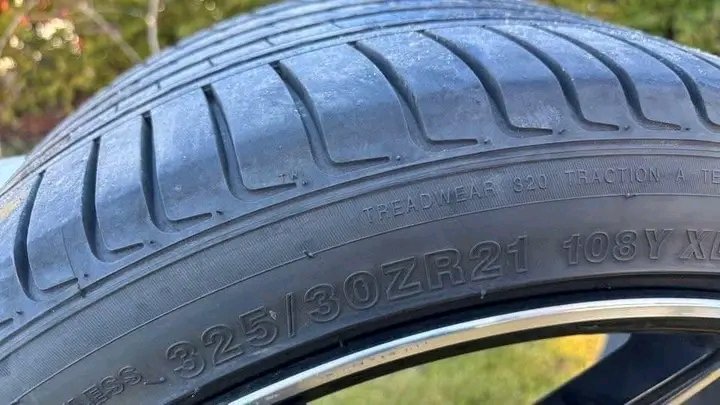 BMW X6 EU Chaîne remplacée, bruit d'échappement Lamborghini